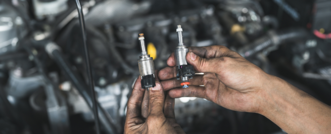 Petrol injector